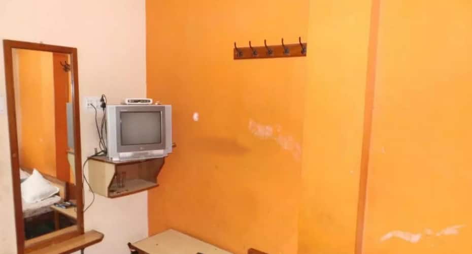 Sree Anand Lodge Deluxe Rooms, Hyderabad 4